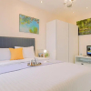 Отель Homey And Big Studio Apartment At The Wave Kuningan, фото 3
