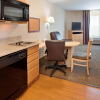 Отель Candlewood Suites Olathe, an IHG Hotel, фото 22
