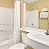 Отель Microtel Inn & Suites by Wyndham Florence/Cincinnati Airport, фото 10