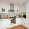 Отель Ultra Stylish 2 Bed/2 Bath with Balcony & Parking, фото 6
