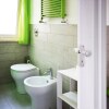 Отель Shower Shows Apartament, фото 9