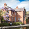 Отель Lock Keepers Cottage - Detached House in the City, фото 21