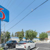 Отель Motel 6 Orange, CA - Anaheim, фото 15