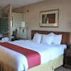 Отель Express Suites Riverport Inn & Suites, фото 3