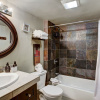 Отель Updated 3br Condo On Shuttle Route! Sleeps 8! 3 Bedroom Condo by Redawning, фото 10