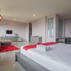Отель RedDoorz Premium @ Fafa Hills Resort Puncak, фото 19