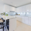 Отель Designer 2 Bed Apartment in Riverside Development, фото 9