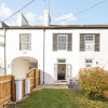 Отель Lovely Period Villa Sleeps 8 Resting in Torquay, фото 1