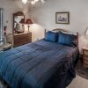 Отель Aztex Retreat - Three Bedroom Cabin, фото 4