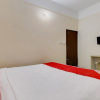 Отель Town & Country Inn By OYO Rooms, фото 3