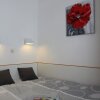Отель 1 bedroom and 1 cabin apartment, ski in and ski out access Apartment 2 в Бельвиль