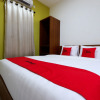 Отель RedDoorz Plus near Paragon Mall Semarang, фото 6