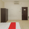 Отель RedDoorz near Juanda Airport T1, фото 4