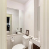 Отель Stunning 2 Bed Apt, Sleeps 3 in Kensington, фото 3