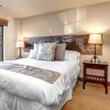 Отель K B M Resorts- Cbi-101 Upgraded 1bd, Wood Fireplace, Full Kitchen, Wifi, Walk to Slopes!, фото 4