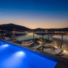 Отель Beachfront Villa Seashell with Pool, фото 33