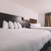Отель Service Plus Inn and Suites - Grande Prairie, фото 13