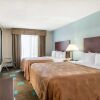 Отель Quality Suites Kansas City International Airport, фото 6