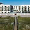 Отель Springhill Suites By Marriott Jacksonville Beach Oceanfront в Джексонвилл-Биче