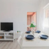Отель Brrand New 3 Bedroom Apartment By The Center, фото 3