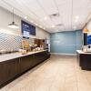 Отель Holiday Inn Express And Suites Toronto Airport Sou, фото 37