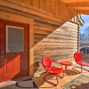Отель Rustic Hollister Cabin - 5 Mi to Downtown Branson, фото 10