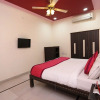 Отель OYO 9933 Hotel Meera Mahal, фото 6