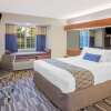 Отель Microtel Inn & Suites by Wyndham Manistee, фото 12