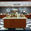 Отель Hampton Inn & Suites Jacksonville Deerwood Park, фото 34