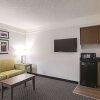 Отель La Quinta Inn & Suites by Wyndham Denver Airport DIA, фото 19