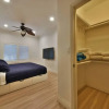 Отель A2 Magnificent Home Steps From the Beach Sleeps 4, фото 7
