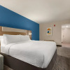Отель Holiday Inn Express & Suites Evansville Downtown, фото 27