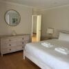 Отель Beautiful 3BR Beachside Apt in Cottesloe!, фото 19