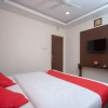 Отель OYO 16595 Famous Residency, фото 8