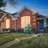 Отель Centrally Located 3-bedroom and 2-bath The Colony Home With Great North Dallas Access 3 Home by Reda, фото 18