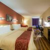 Отель Red Roof Inn & Suites Philadelphia - Bellmawr в Белмауре