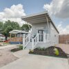 Отель Austin Tiny Home w/ Community Pool & Hot Tub!, фото 22