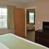 Отель FairBridge Inn & Suites Dupont, фото 3