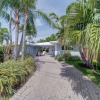 Отель Upscale Modern Beach W/ Saltwater Pool 3 Bedroom Home, фото 19