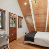 Отель Timberline Cabin - Hot Tub 3 Bedroom Cabin by Redawning, фото 16