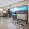 Отель La Quinta Inn & Suites by Wyndham Conroe, фото 16