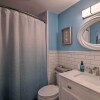 Отель Charming Apt W/patio: Walk to Downtown Albany, фото 8