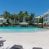 Отель Beach Club Palm Cove 2 Bedroom Luxury Penthouse, фото 33