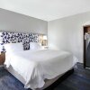 Отель Hampton Inn and Suites Santa Ana/Orange County Airport, фото 27