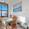 Отель The Professor's Beach House - Brighton Holiday Home, фото 13
