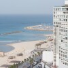 Отель Beachfront w Balconies & Parking, фото 14