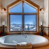 Отель Three Peaks Mountain Lodge 5 Bedroom Home by RedAwning, фото 14