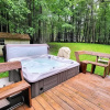 Отель Mountain Memories by Avantstay Hot Tub Enclosed Deck, Large Yard w/ Fire Pit, фото 42