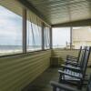 Отель Another Beach Experience by Oak Island Accommodations, фото 12