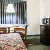 Отель Econo Lodge Kansas City Airport, фото 6